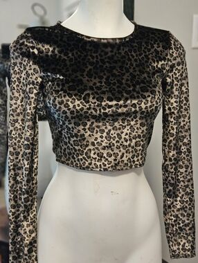Small * TopShop * Long Sleeve Cropped Cheetah * Velvety* Stretch